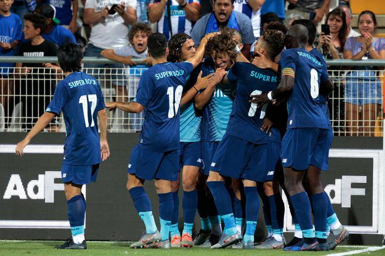 爱游戏链接-帕尔梅拉斯主帅强调团队配合，迎战欧洲劲旅的简单介绍