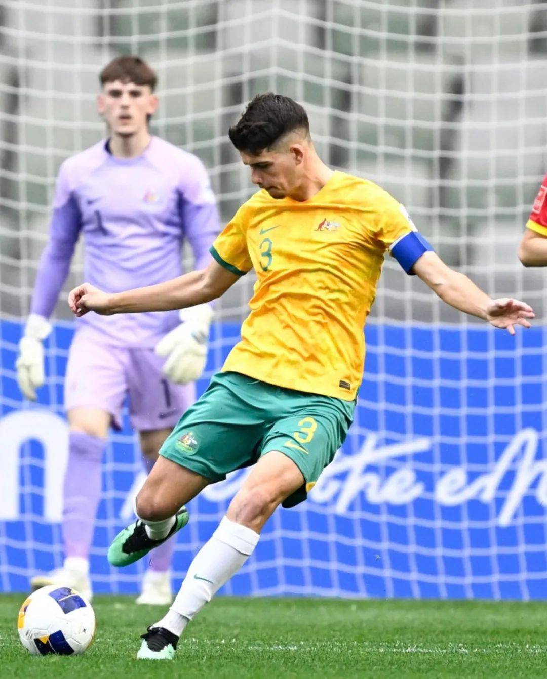 包含佛罗伦萨主场告捷,继续保持胜绩的词条 包含佛罗伦萨主场告捷,继续保持胜绩的词条