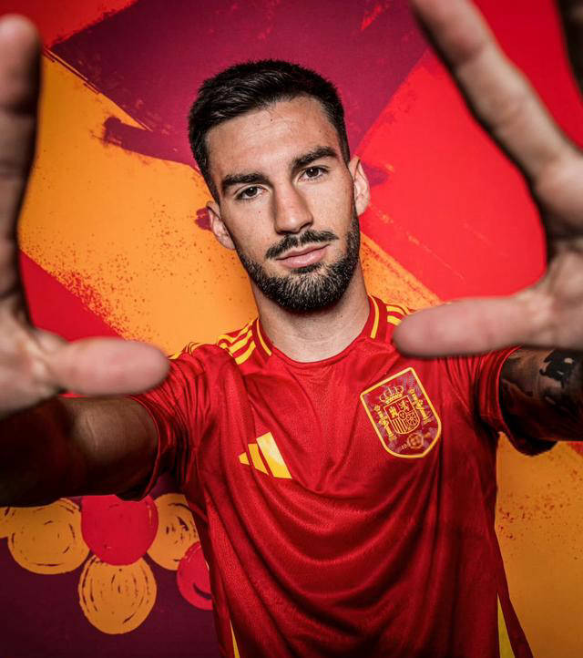 爱游戏入口-欧国联冠军争夺激烈，谁能笑到最后？的简单介绍