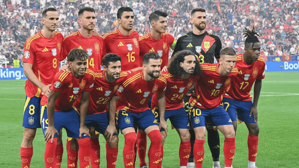 希腊队对阵西班牙队，备战欧洲杯意向赛