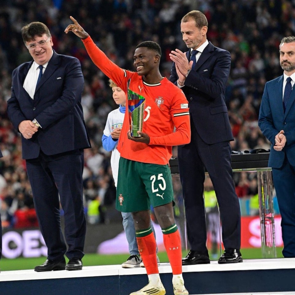 爱游戏网页版登录入口-包含欧国联赛中球员们用汗水换来每一场胜利的词条