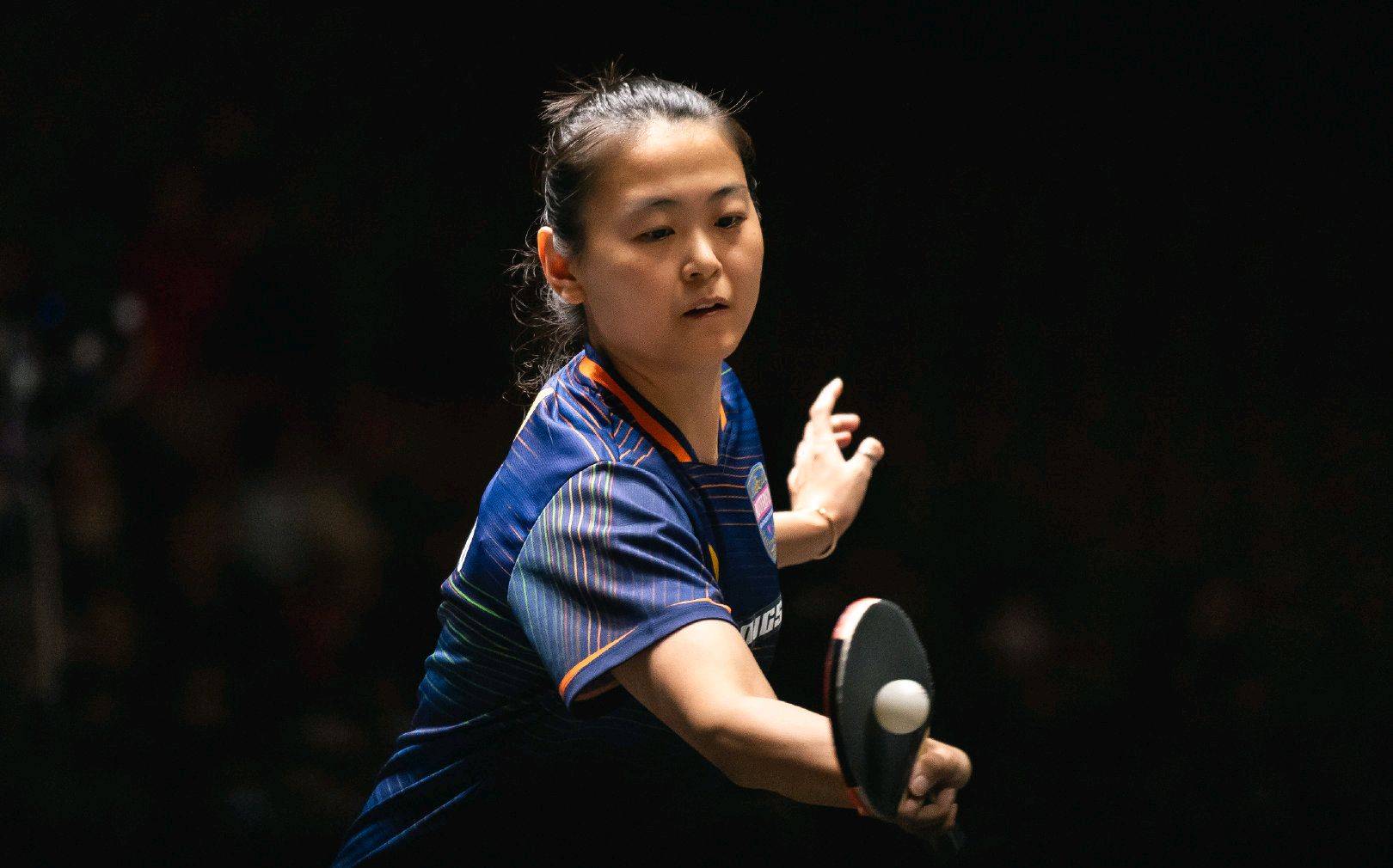 爱游戏官方-包含华登快节奏进攻，轻松击败对手的词条