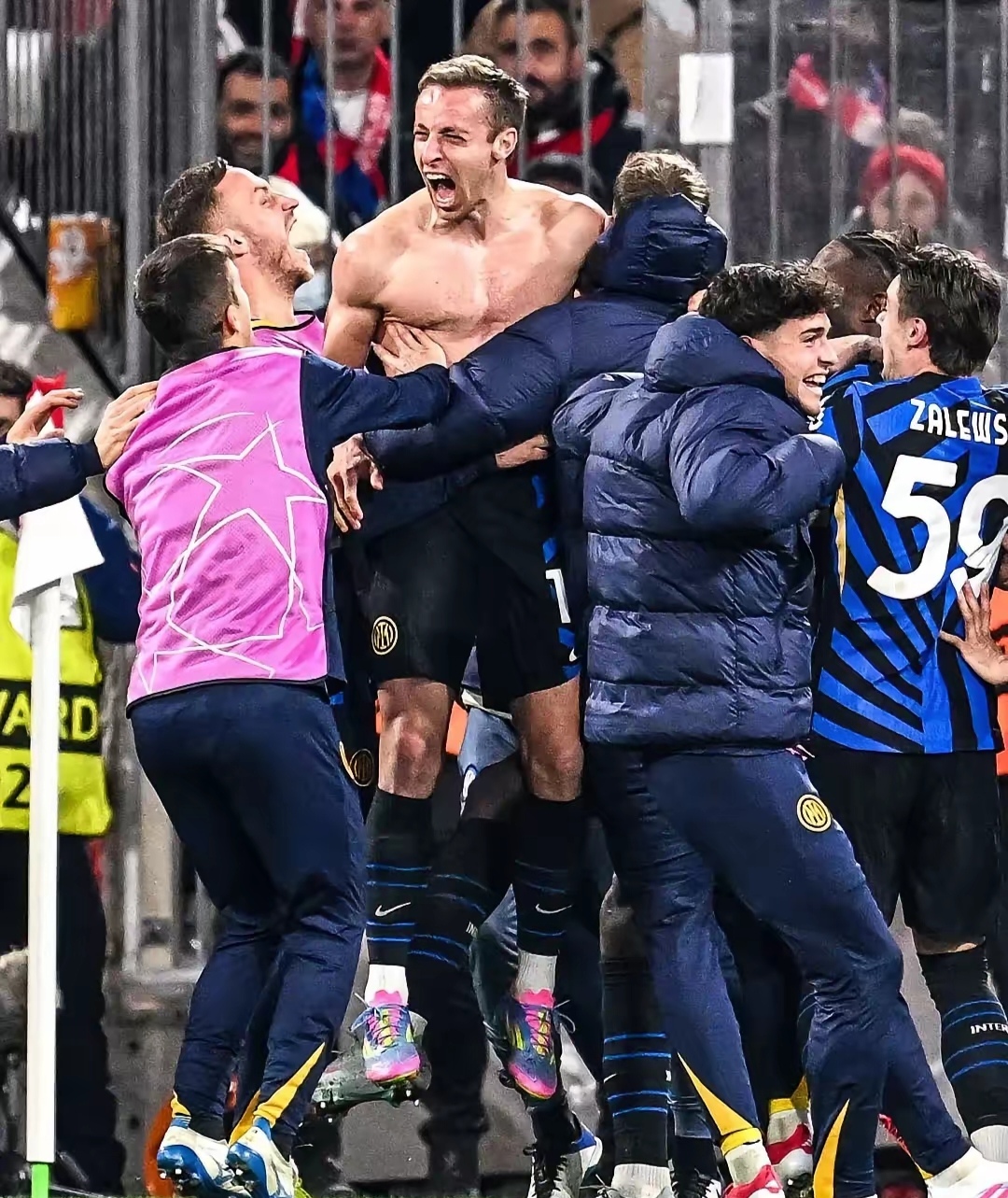 拜仁慕尼黑取胜告捷，卫冕未现裂痕的简单介绍