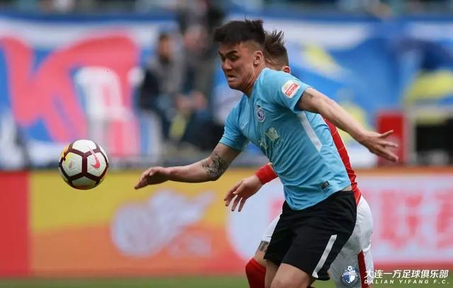 一方成功击败对手，赢得关键胜利