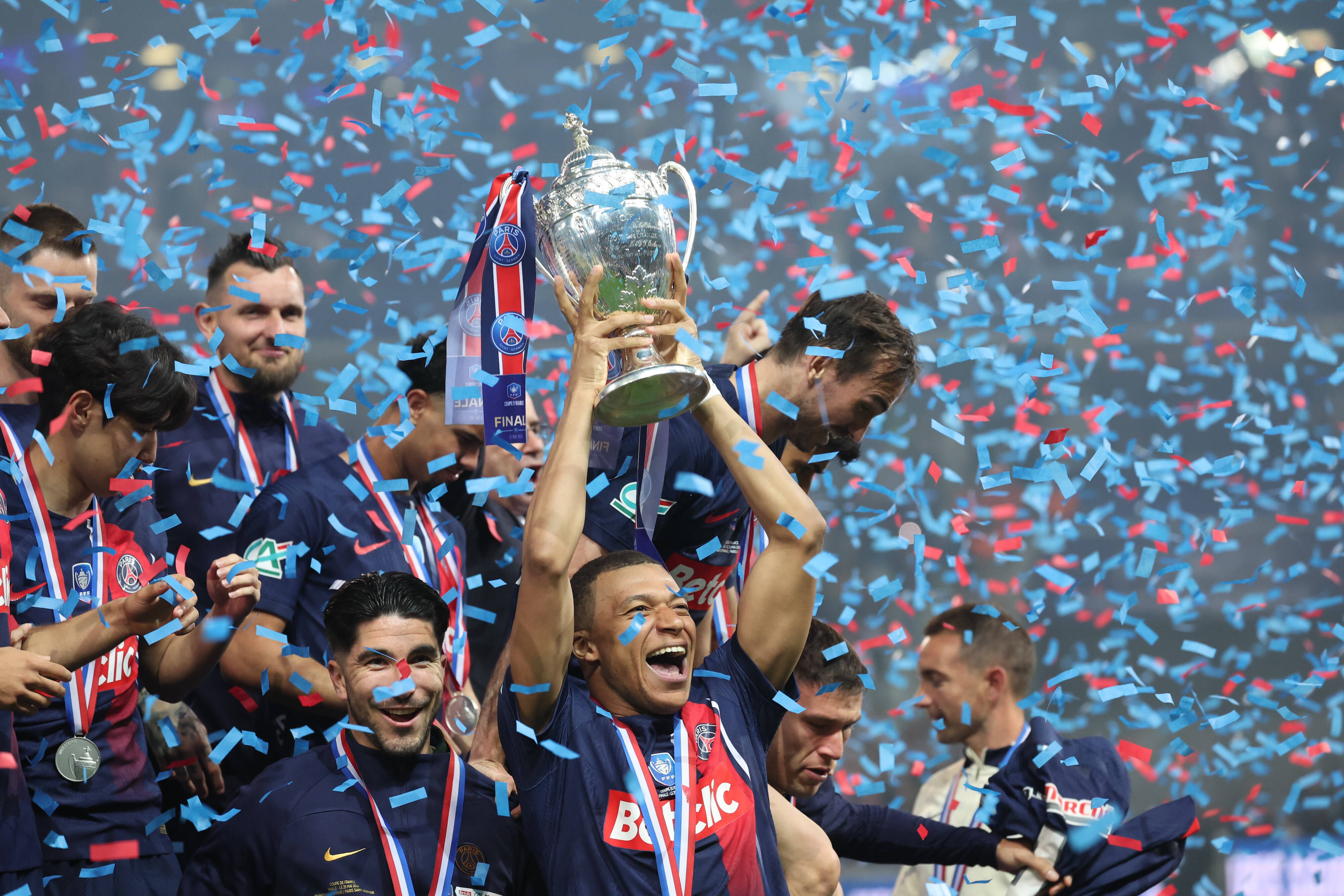 曼城主帅赞誉球队表现，胜利在望