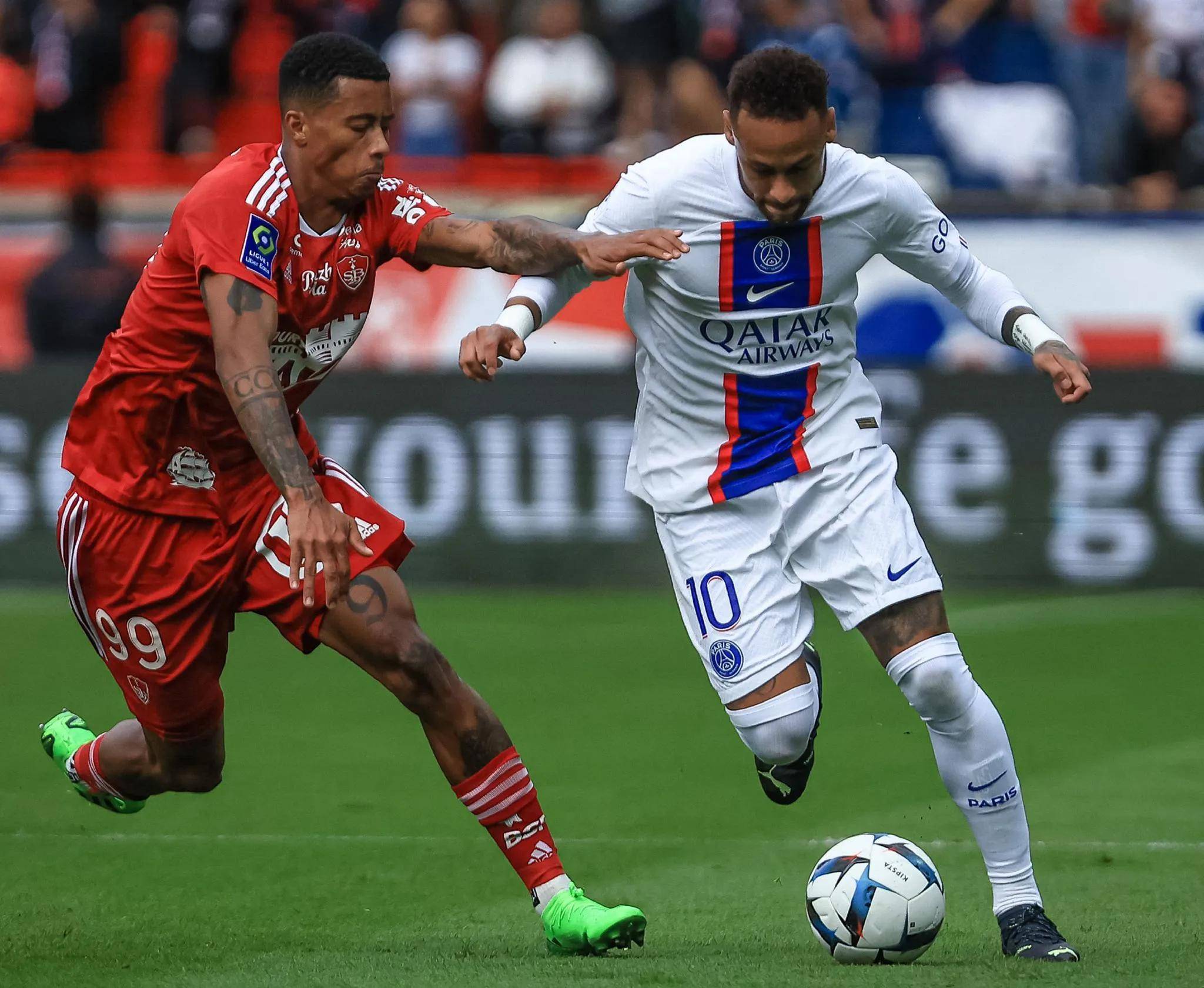 爱游戏登录入口-利物浦险胜过关欧冠，艰辛绵绵何时是尽