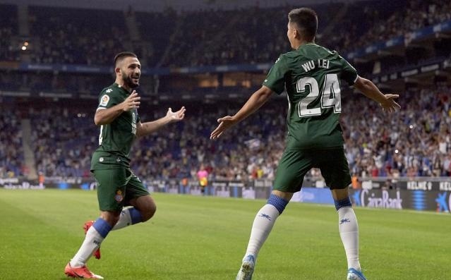 格拉纳达客场逆转,击败西班牙人 格拉纳达客场逆转,击败西班牙人