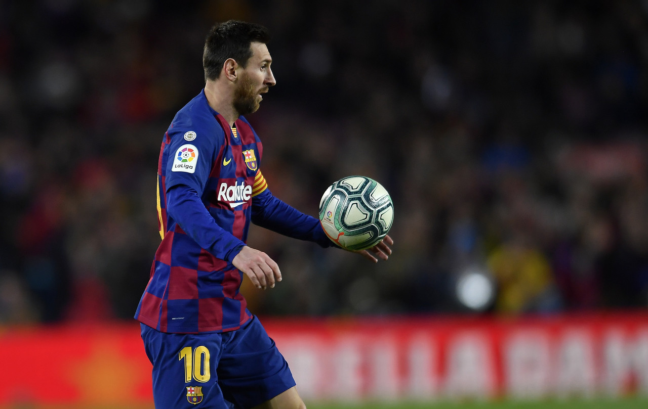 爱游戏教练-巴塞罗那主场战平皇家贝蒂斯，双方互有攻守