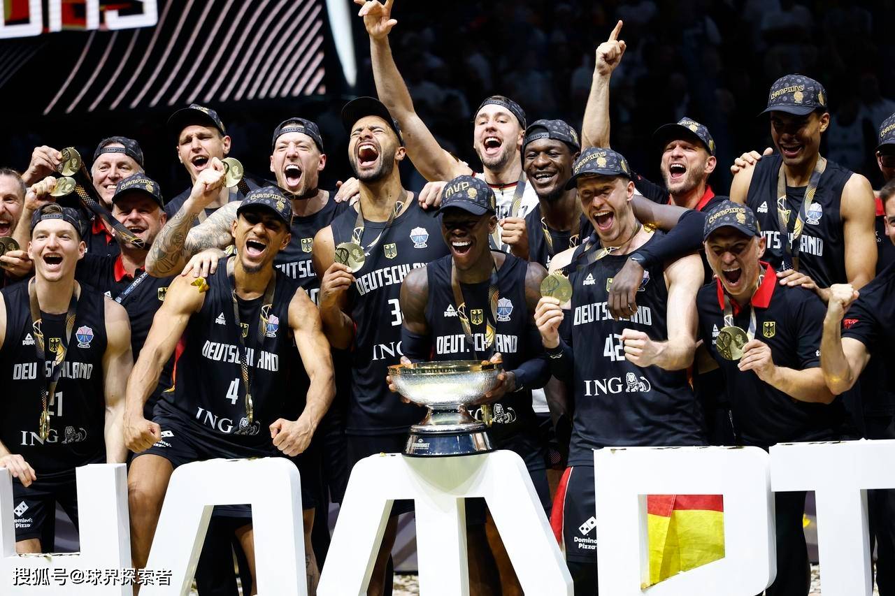 包含德国意外逆袭成功，挺进欧洲联赛决赛的词条