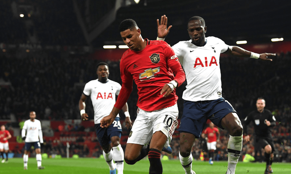 爱游戏入口-曼联射手状态回暖连续比赛破门