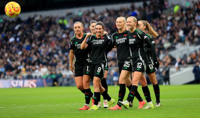 阿森纳战胜热刺，继续全胜表现