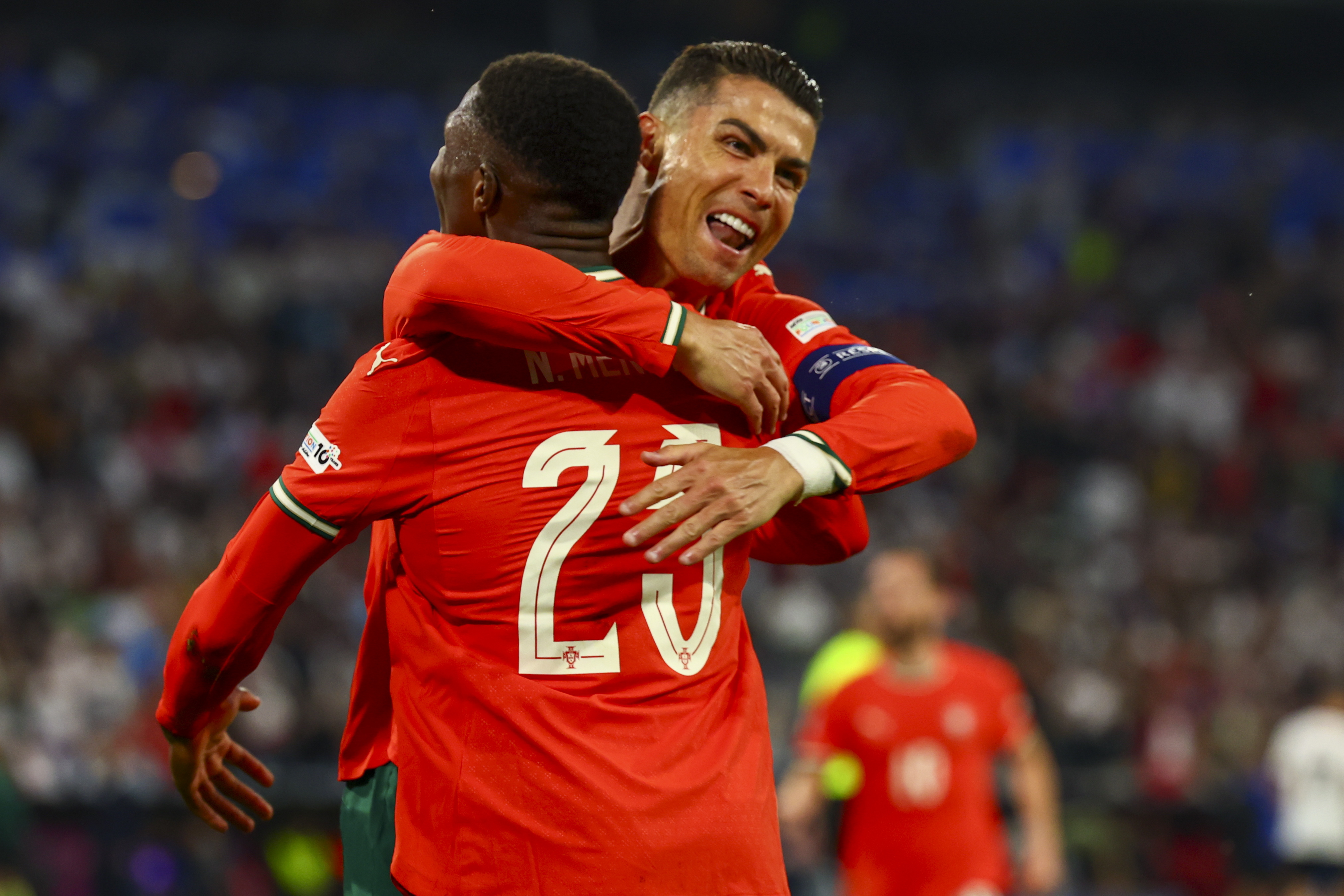 爱游戏地址-包含葡萄牙对阵法国，备受瞩目的较量即将开始的词条