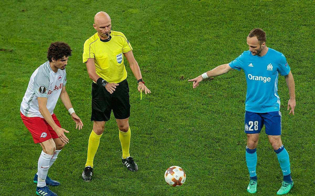 里昂主场不敌马赛，主场失守频频