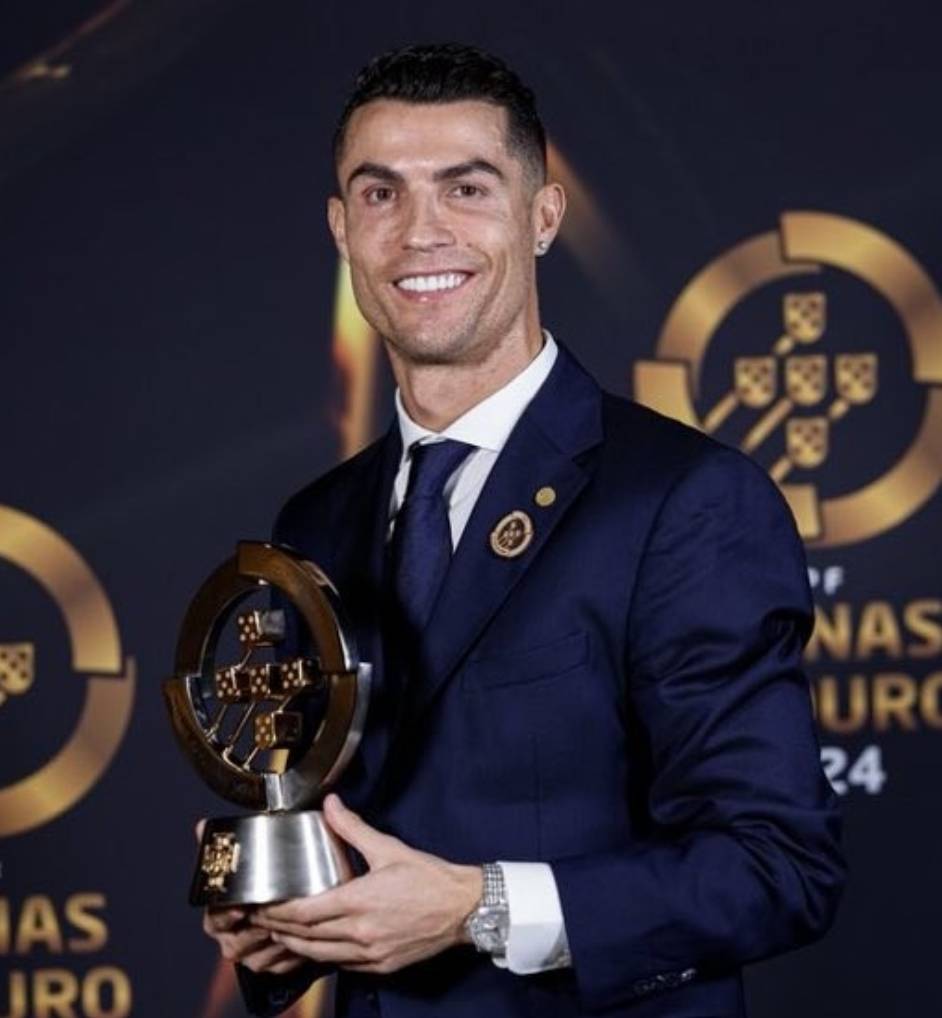 C罗39岁宣布重大决定，决定结束职业生涯！