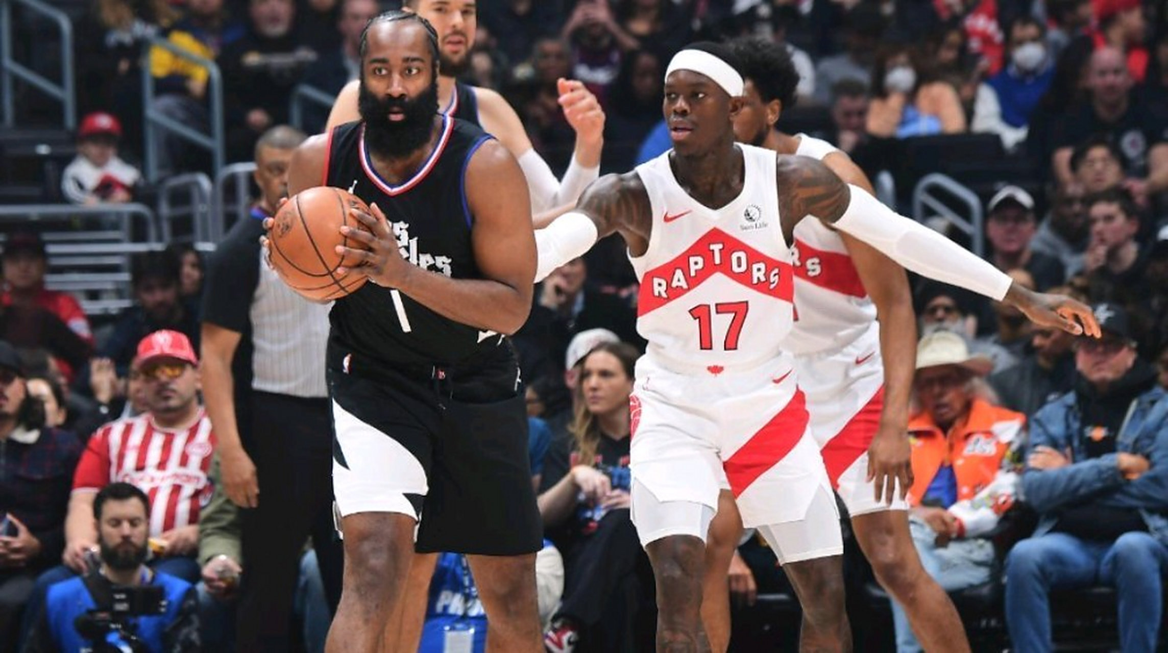 关于猛龙客场击败快船，士气高涨的信息