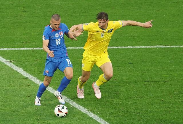 爱游戏教练-比利时国家队在主场-逆转击败乌克兰